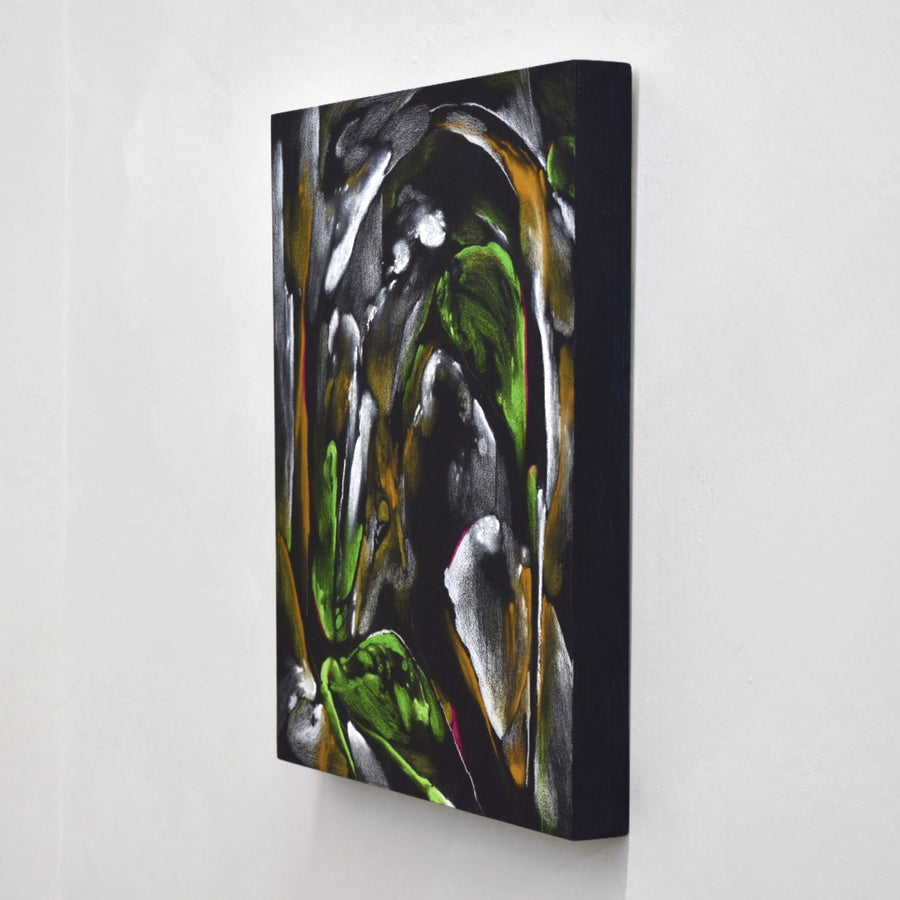 Bleu papillon est un tableau abstrait de Laurence Belzile. Exploration sur fond noir avec du vert éclatant, du jaune terre de sienne et du blanc.