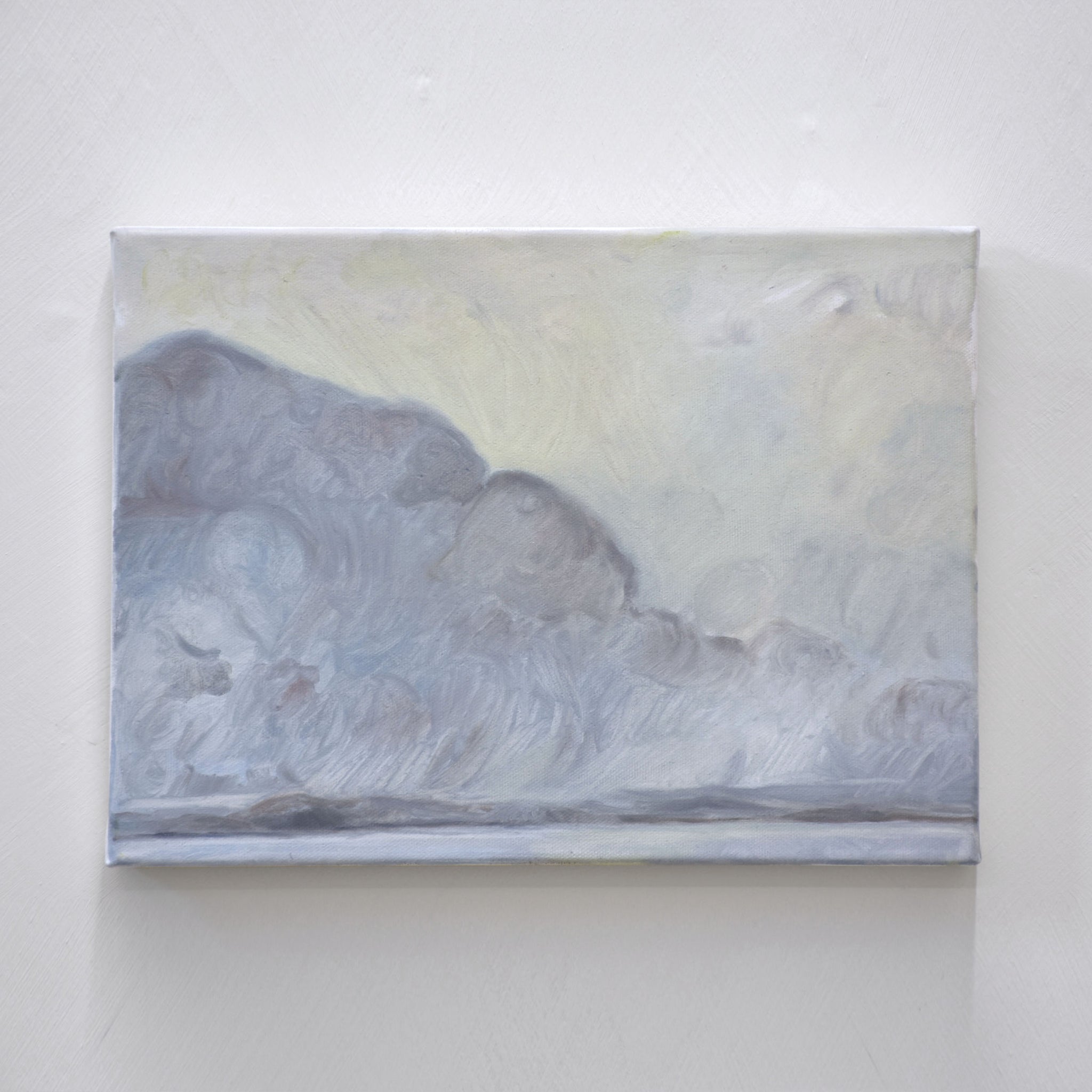 Ciel d’hiver I de Vanessa Locatelli est une huile sur toile de 10” x 12”. Une immense formation de nuages au-dessus du Bas-Saint-Laurent.