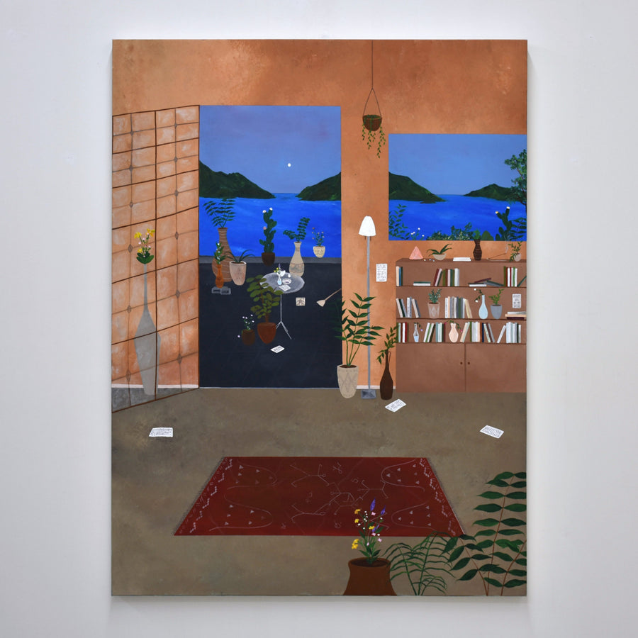 Grand format vertical de Gabriel Rioux, intérieur orangé avec ouverture sur l’extérieur, bord de mer