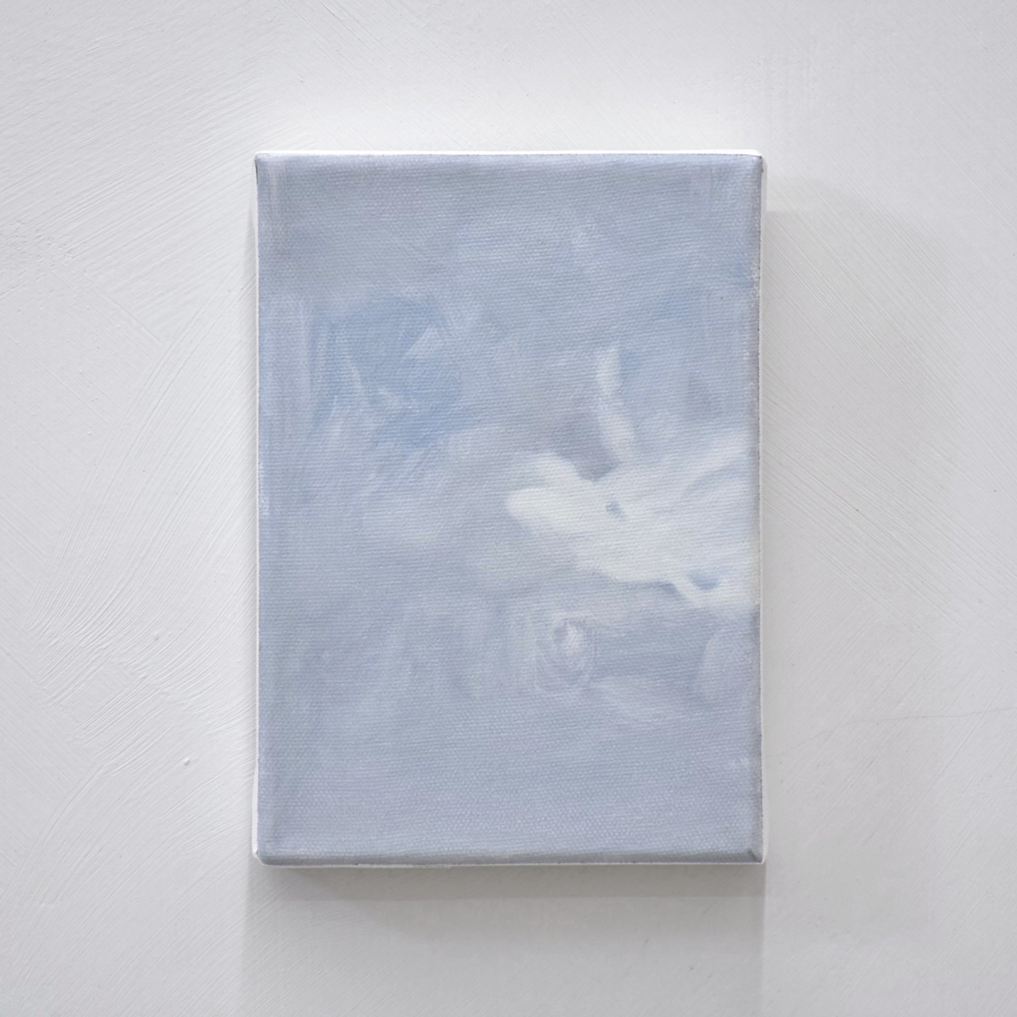 Petit format peint à l’huile sur toile. Inspiré des formations de nuages sur le fleuve. Ambiance et romantisme du paysage. Par Vanessa Locatelli.