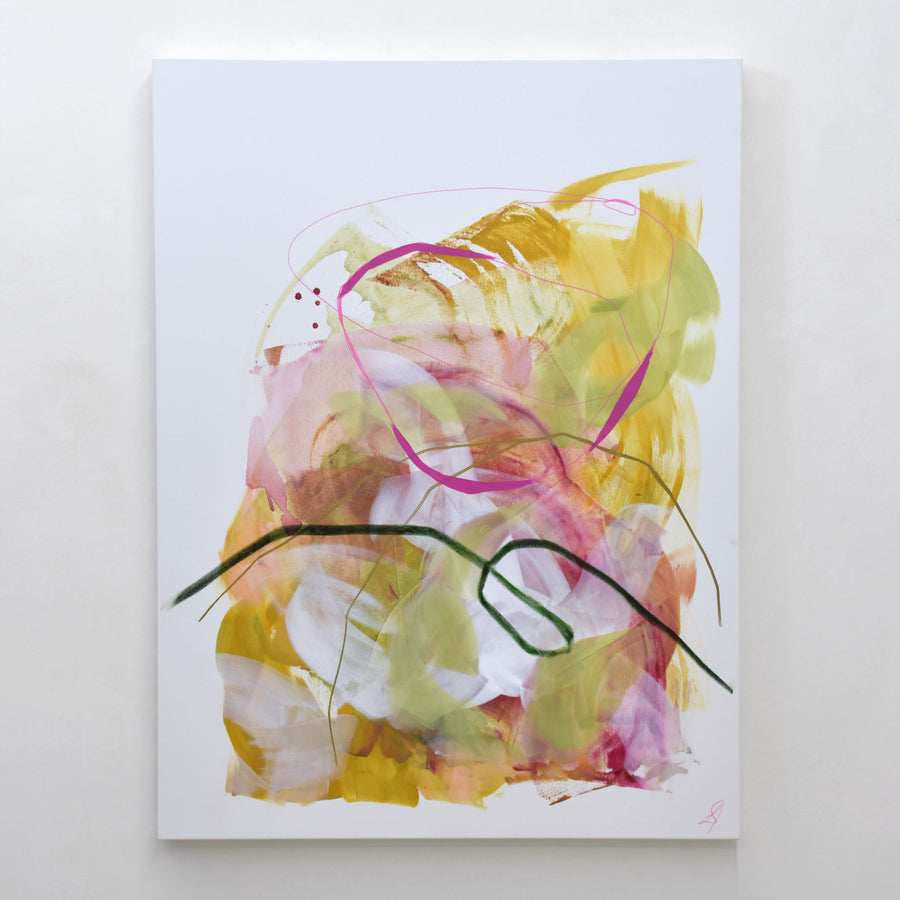 Inside-Out, de Lysa Jordan. Tableau abstrait vertical de 36” x 48”, 2024. Nuances de jaune et de rose, gestuelle ample et féminine.