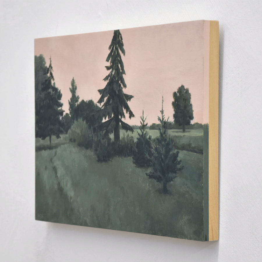 Acrylique sur panneau de bois par Benoit Chartier. Des arbres sur une plaine verte sont éclairés par un ciel rose pâle.