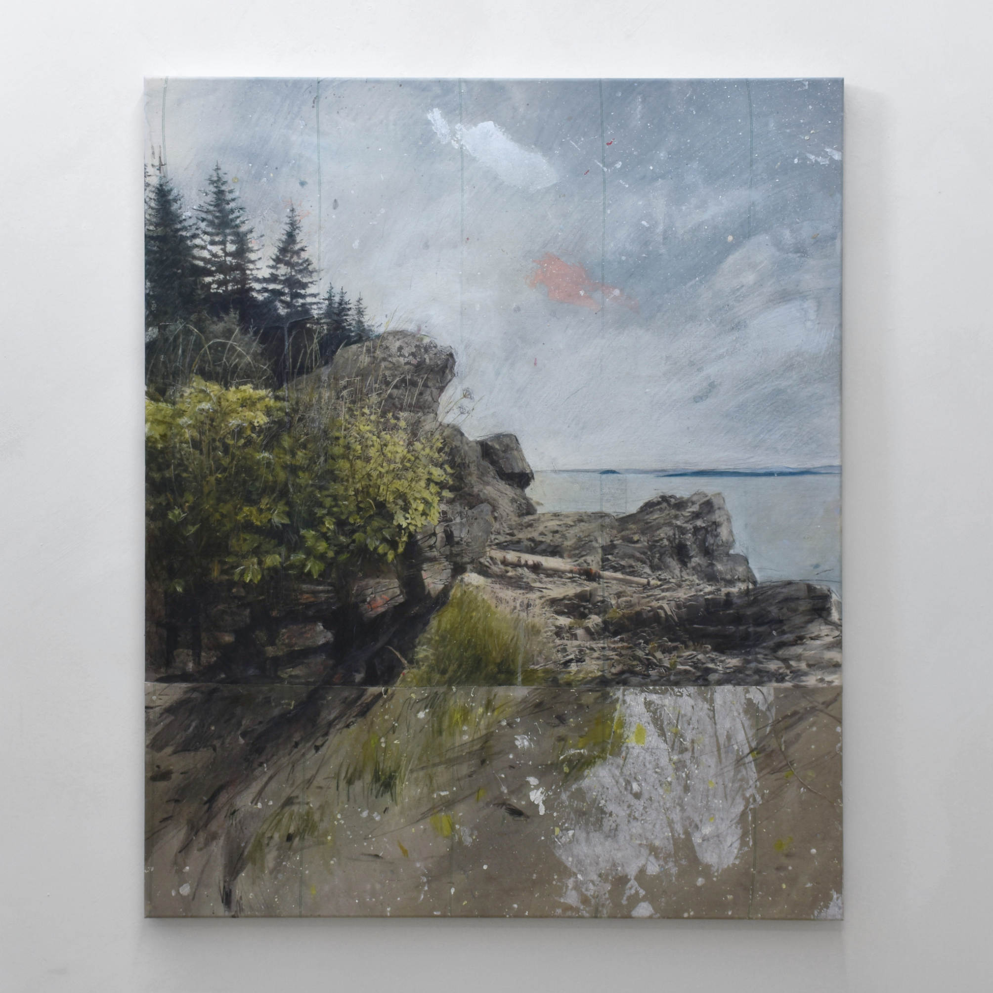 Livèche écossaise, par Chloé Giroux-Bertrand. Grand format horizontal, acrylique, transfert photo et dessin sur bâche de peintre recyclée. Plantes de rivage du bas-du-fleuve.