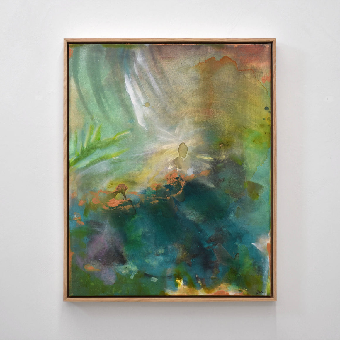 Abstraction florale d’Amélie Grooscors. Éclat de lumière sur fond vert et turquoise.