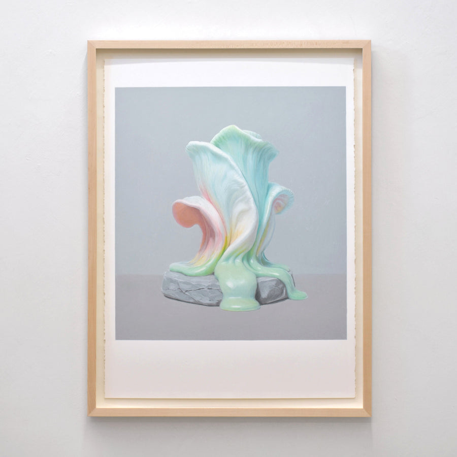 Par Pierre Durette, portrait d’une fleur qui fond comme de la cire sur un socle. Dessin aux crayons de couleur sur papier Stonehenge.