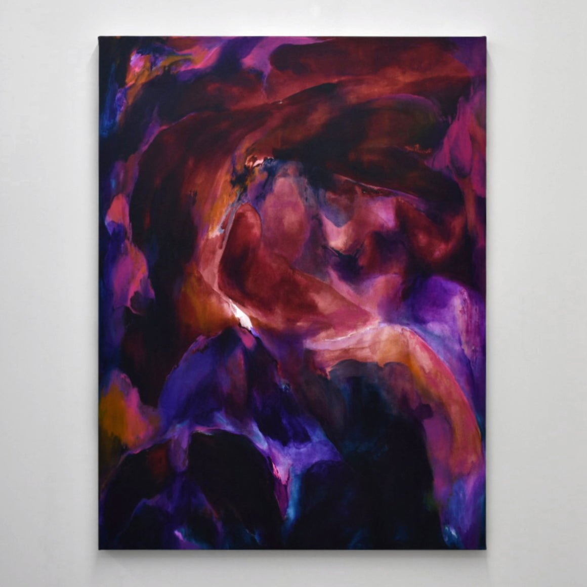 Œuvre abstraite de Laurence Belzile, artiste du Bas-Saint-Laurent, acrylique sur toile, composition rouge et mauve foncé