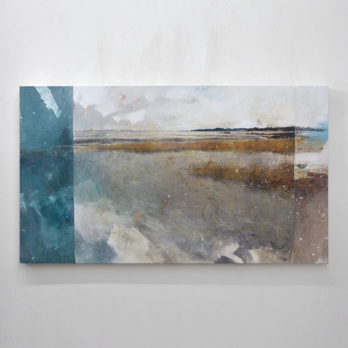 Tableau d’automne de Chloé Giroux-Bertrand, bordure turquoise en contraste avec les herbes hautes de rivages bas-laurentiens.