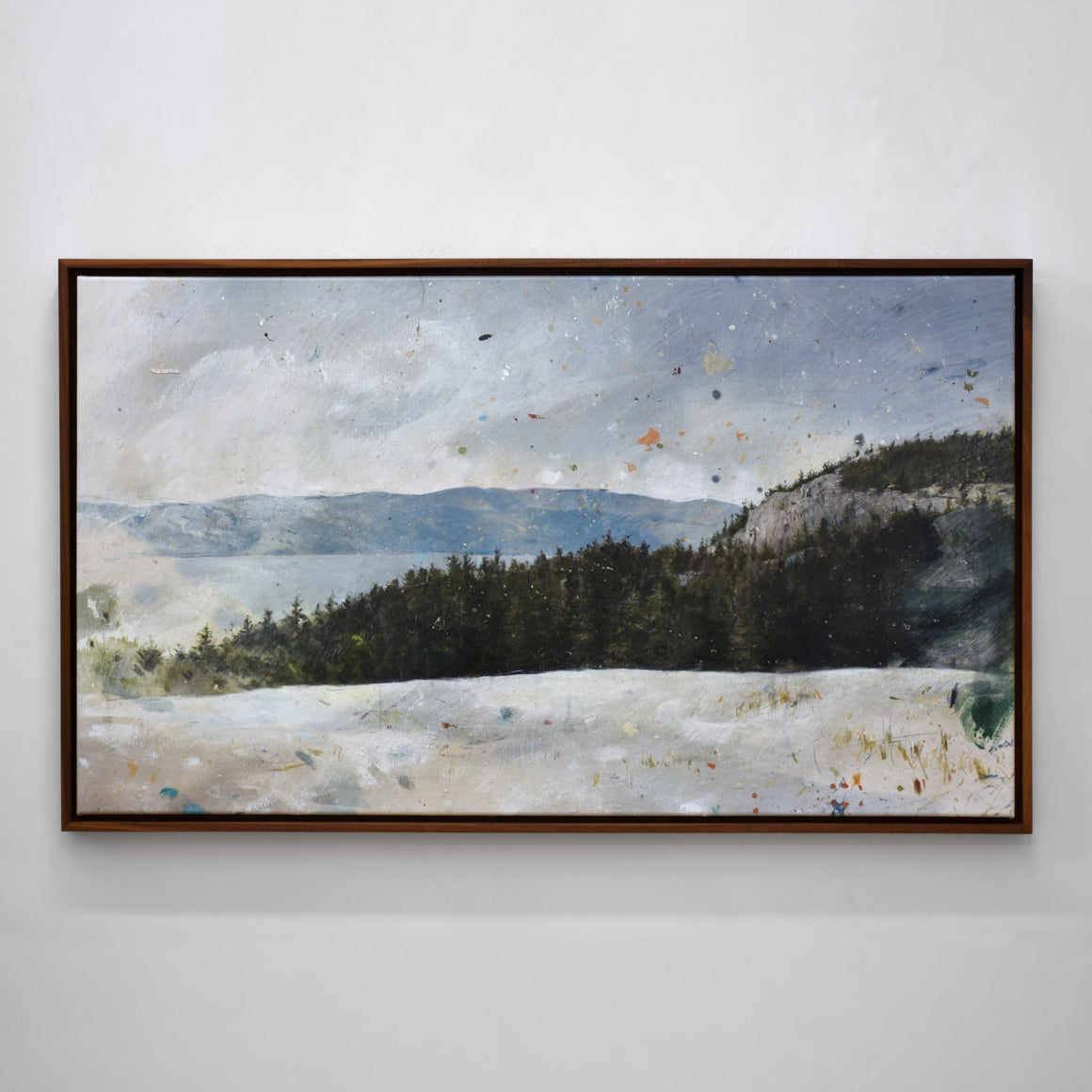 Cette œuvre intitulée « Saint-Germain » rend hommage au village du même nom et à son panorama à couper le souffle sur le fleuve Saint-Laurent et les montagnes de Charlevoix. En avant-plan, nous pouvons admirer le Cabouron, cette petit montagne parfaite pour faire de la randonnée en nature. Présenté à la galerie Champagne et Paradis, à Kamouraska, ce tableau fait aujourd’hui partie d’une collection privée.