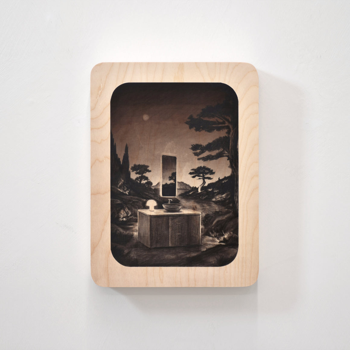 Petit format sur bois de Charles Paradis réalisé au fusain. Composition nocturne d’un décor surréaliste en nature.