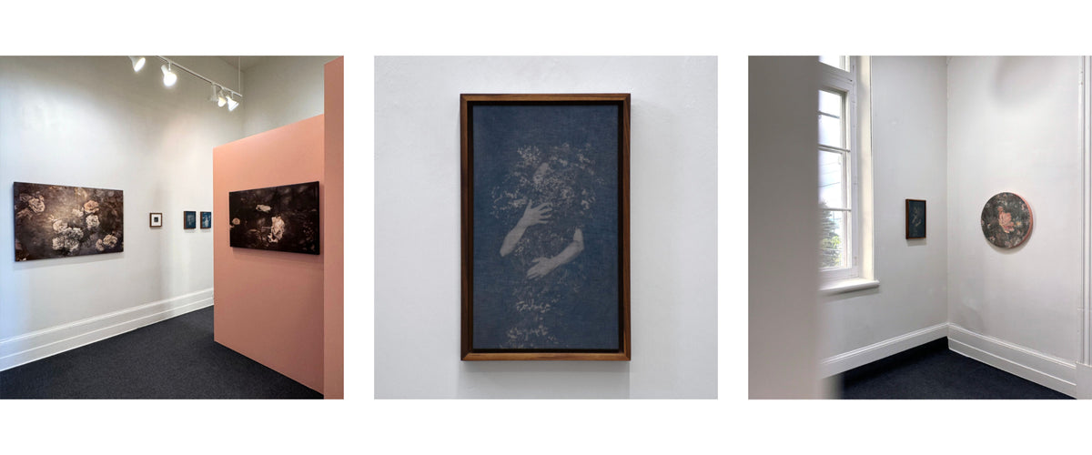 Caroline Bolieu aborde la photographie comme un acte méditatif et sensible de résonance avec les territoires qu’elle arpente, captant dans leur silence et leur texture les liens profonds et fugaces entre nature, mémoire et intériorité.