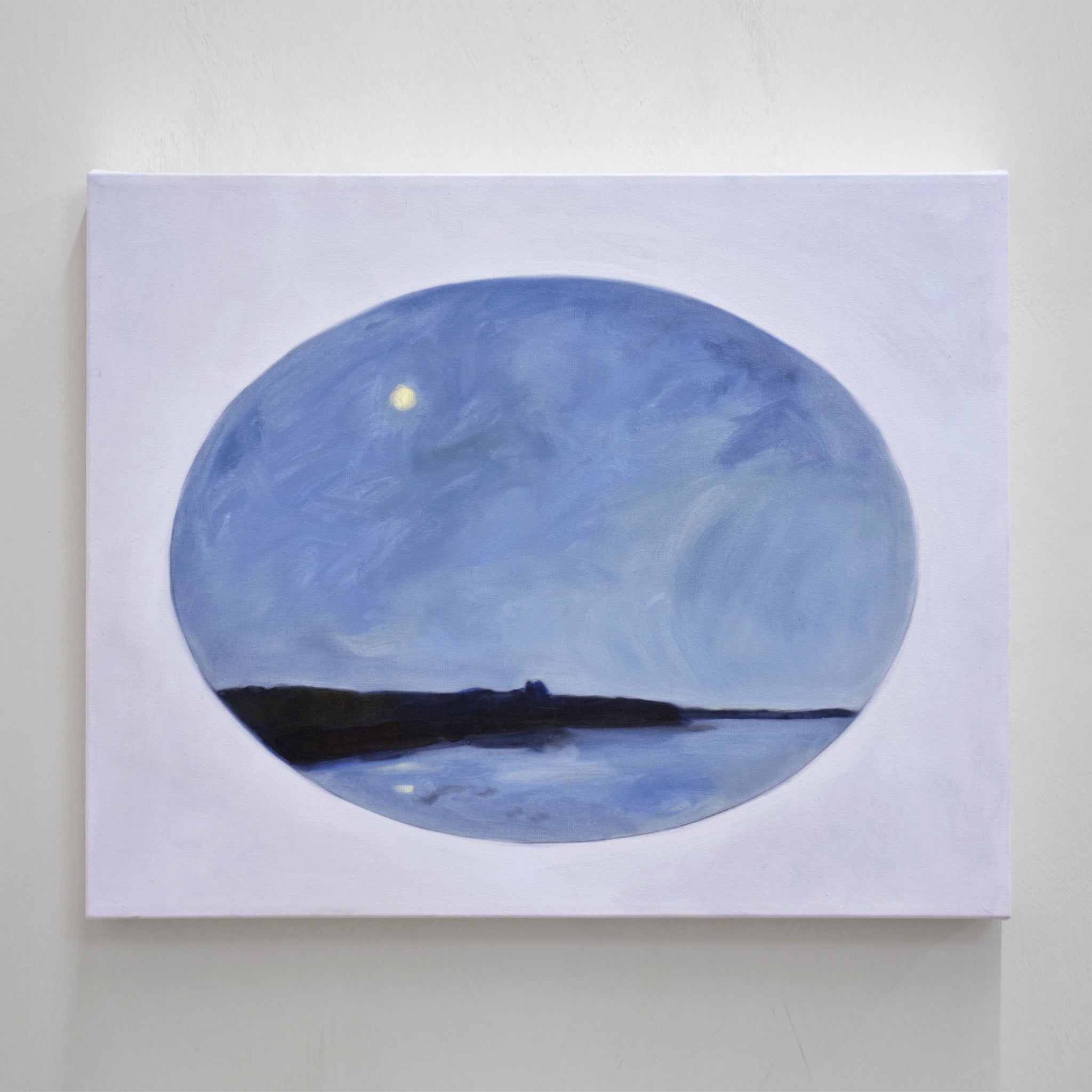 Peinture à l’huile sur toile de Vanessa Locatelli. Une nocturne marine inspirée d’une vue depuis un bâteau. 