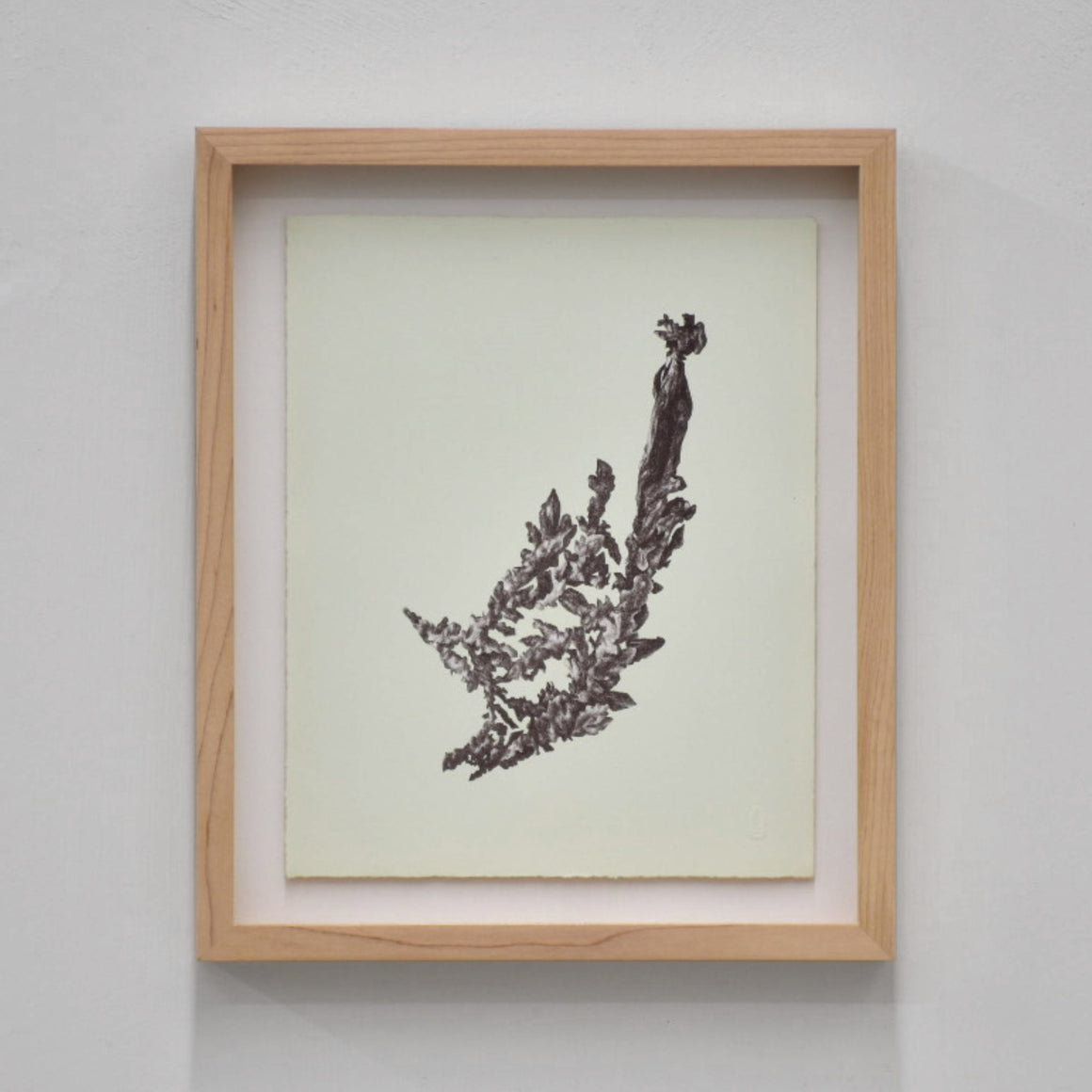 Cuivre natif I/III, par Julie Bellavance. Lithographie d’un cuivre natif en noir sur fond vert. Tirage limité, cadre en érable.